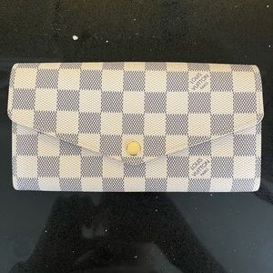 Louis Vuitton Sarah Wallet in Damier Azur